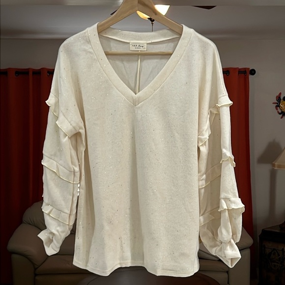 1.4.3. Story by Line Up Cream Sparkle Ruffle Sleeve Sweater Women’s Size S NWOT - Picture 1 of 4